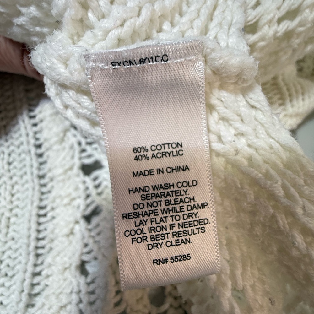 Express Spring/Summer Weight White Cable Knit Swe… - image 7